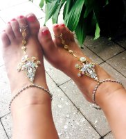 One of a Kind wedding designe crystal gold gep anklets